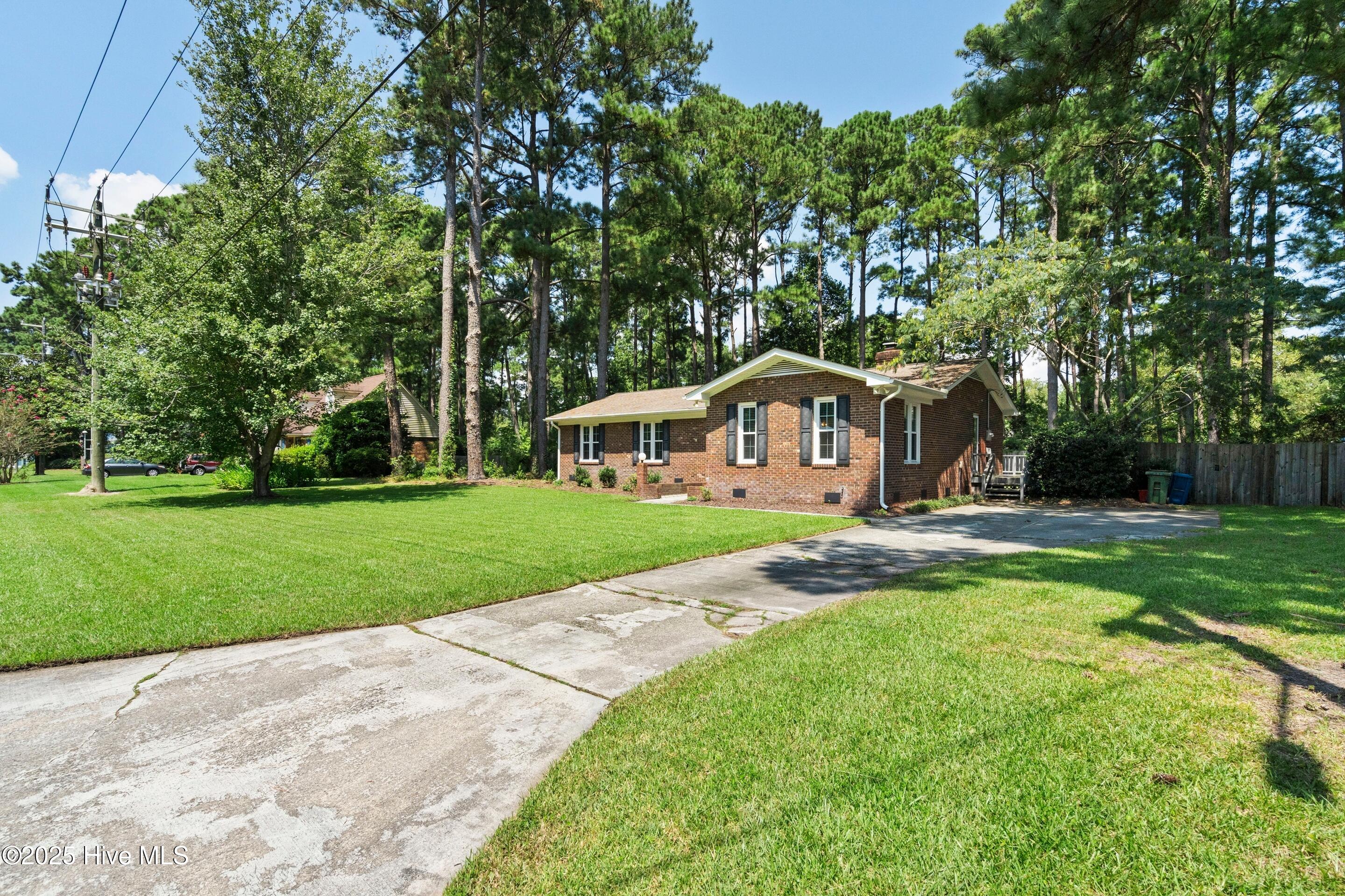 106 Brookview Road Wilmington, NC 28409 - Photo 36 of 37 106 Brookview Front right