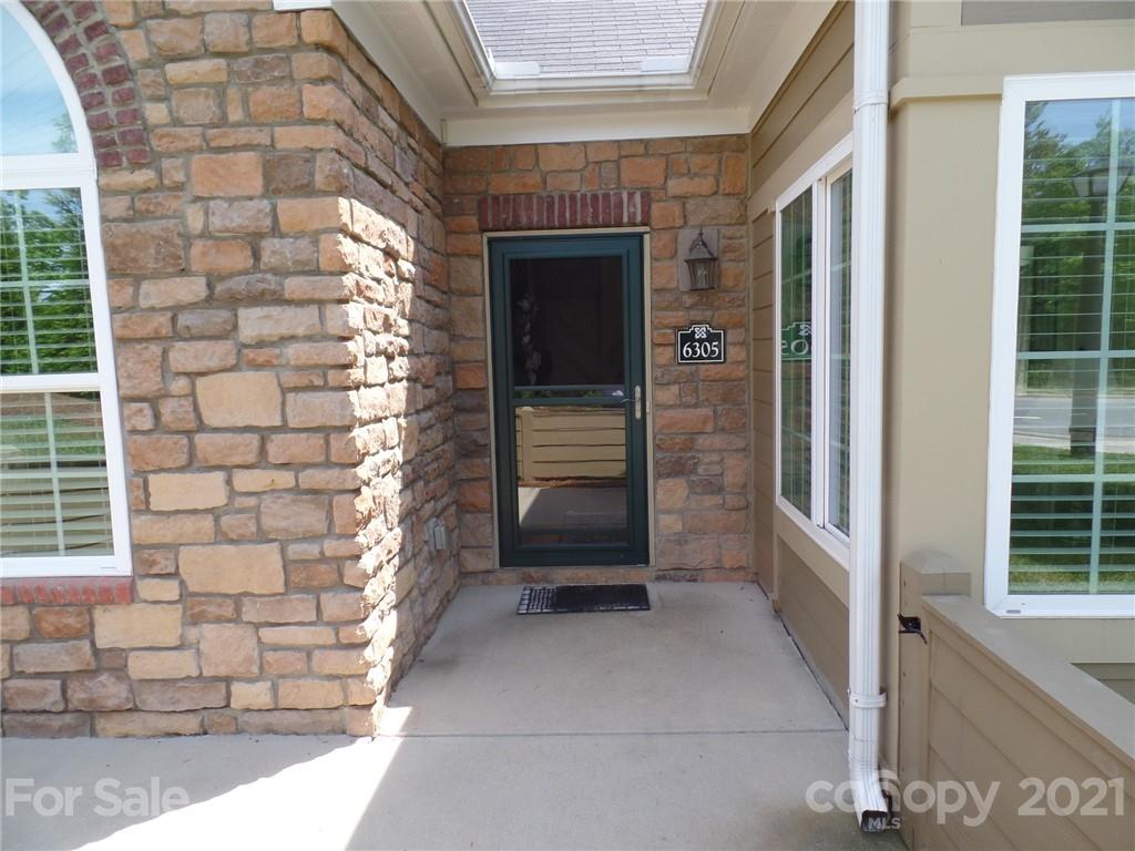 6305 Ridge Path Lane Charlotte, NC 28269 - Photo 2 of 30 Gallery Image 2