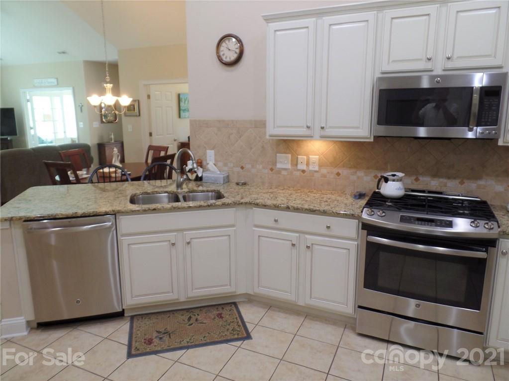 6305 Ridge Path Lane Charlotte, NC 28269 - Photo 16 of 30 Gallery Image 16