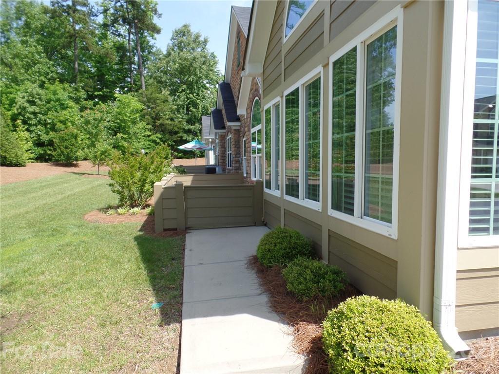 6305 Ridge Path Lane Charlotte, NC 28269 - Photo 3 of 30 Gallery Image 3