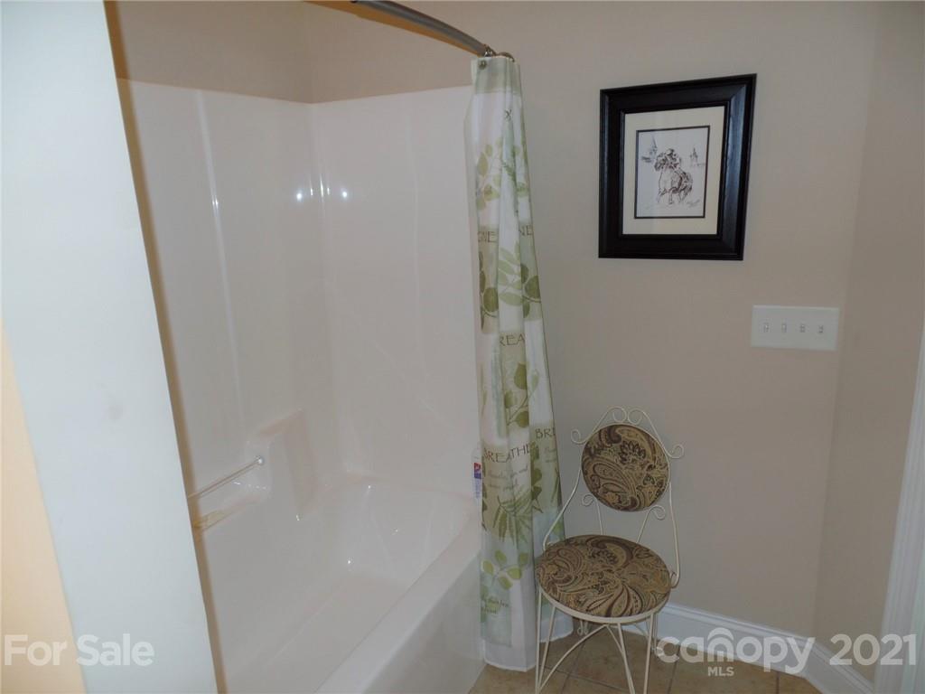 6305 Ridge Path Lane Charlotte, NC 28269 - Photo 23 of 30 Gallery Image 23