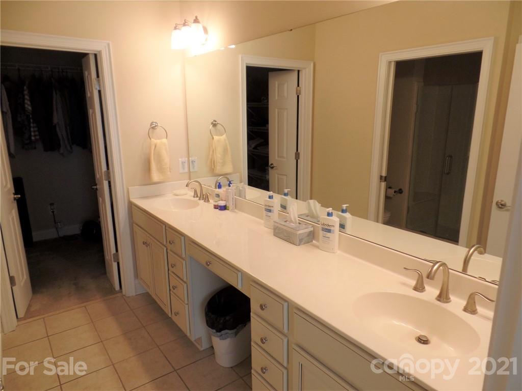 6305 Ridge Path Lane Charlotte, NC 28269 - Photo 26 of 30 Gallery Image 26