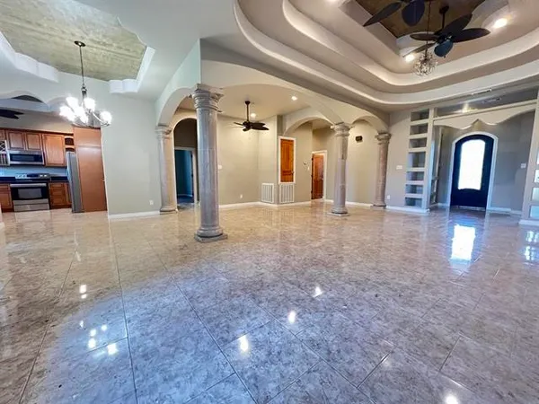 $2,999 | 6030 Queen's Court, Orange, TX 77630