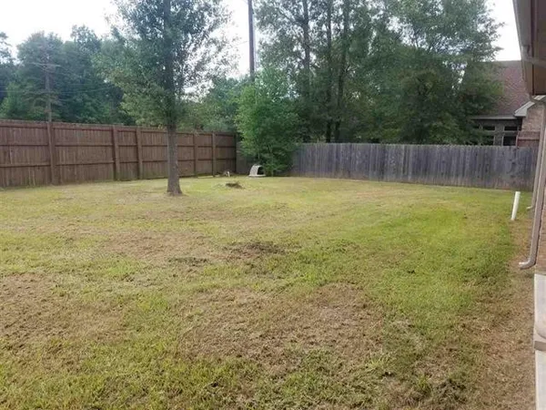 $2,999 | 6030 Queen's Court, Orange, TX 77630