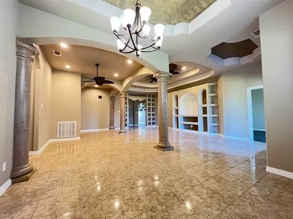 $2,999 | 6030 Queen's Court, Orange, TX 77630