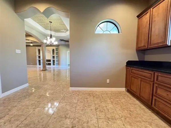 $2,999 | 6030 Queen's Court, Orange, TX 77630