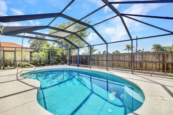 $565,000 | 18289 Royal Hammock Boulevard, Naples, FL 34114