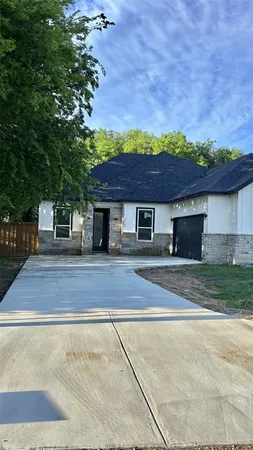 $405,000 | 2729 Pike Drive, Lancaster, TX 75146