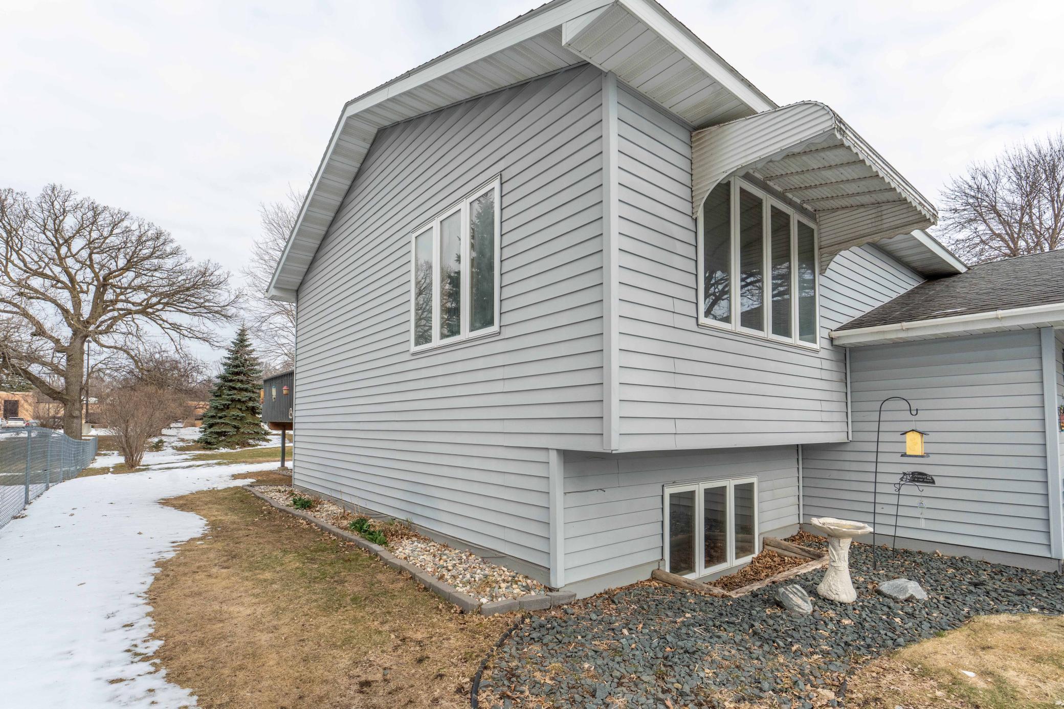 517 Springen Avenue Fergus Falls, MN 56537 - Photo 8 of 58