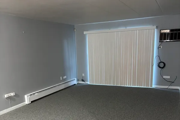 $1,400 | 18361 Glen Oak Avenue, Unit 1E, Lansing, IL 60438