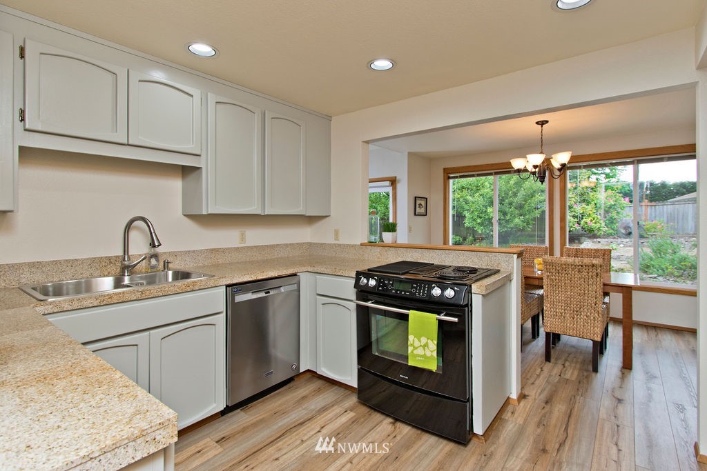 2210 Southeast 8th Drive Renton, WA 98057 - Photo 12 of 30