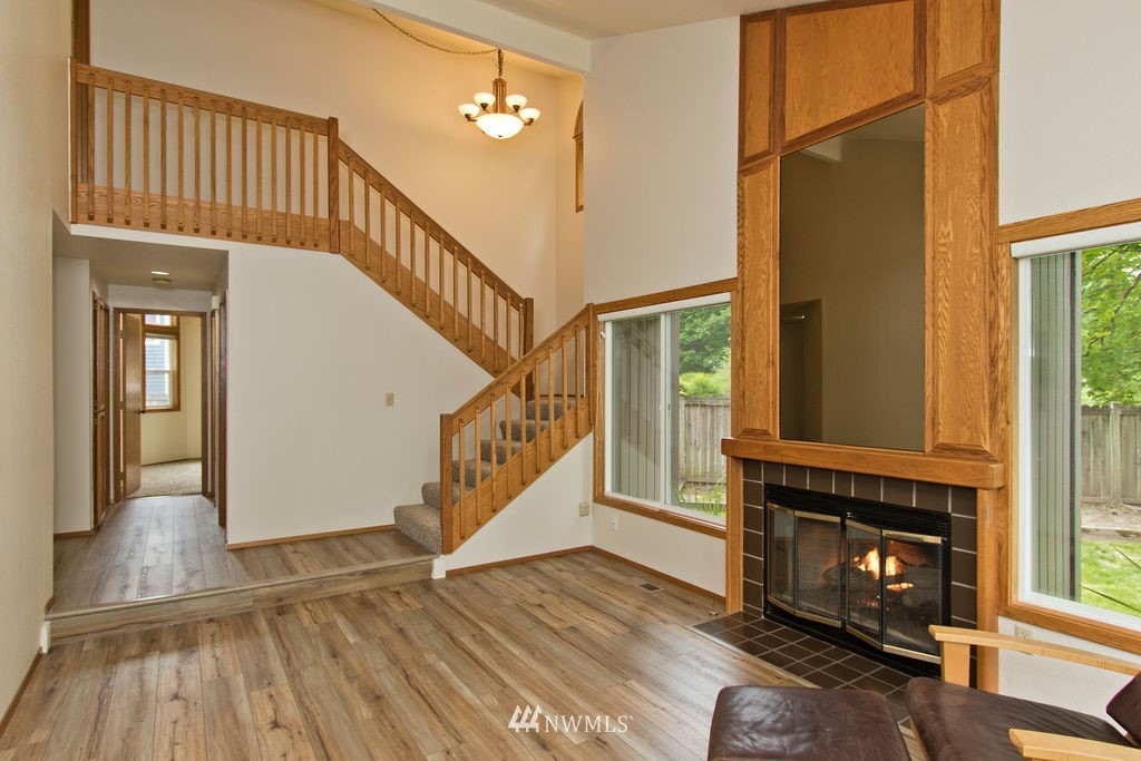 2210 Southeast 8th Drive Renton, WA 98057 - Photo 7 of 30