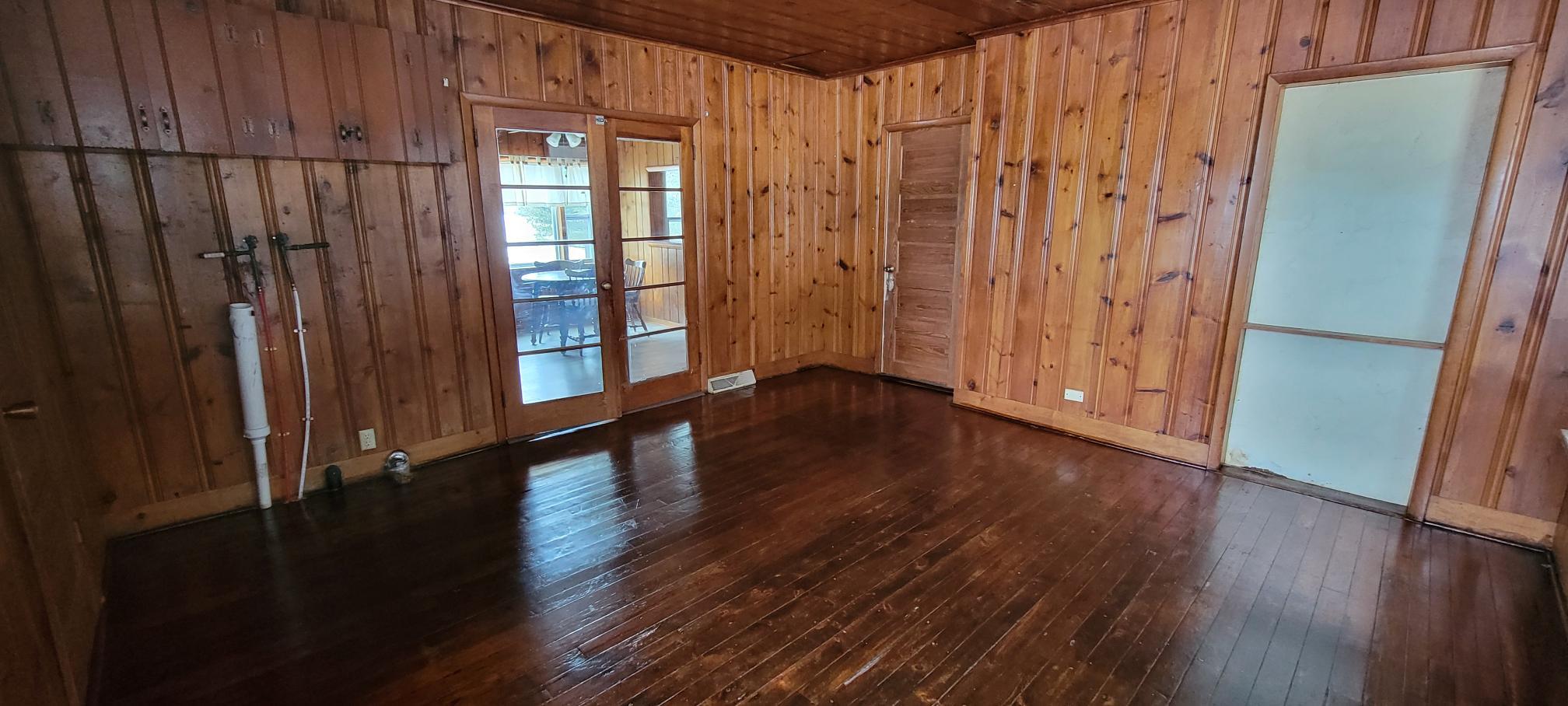 2815 North Shore Drive Delavan, WI 53115 - Photo 2 of 19 Family Room