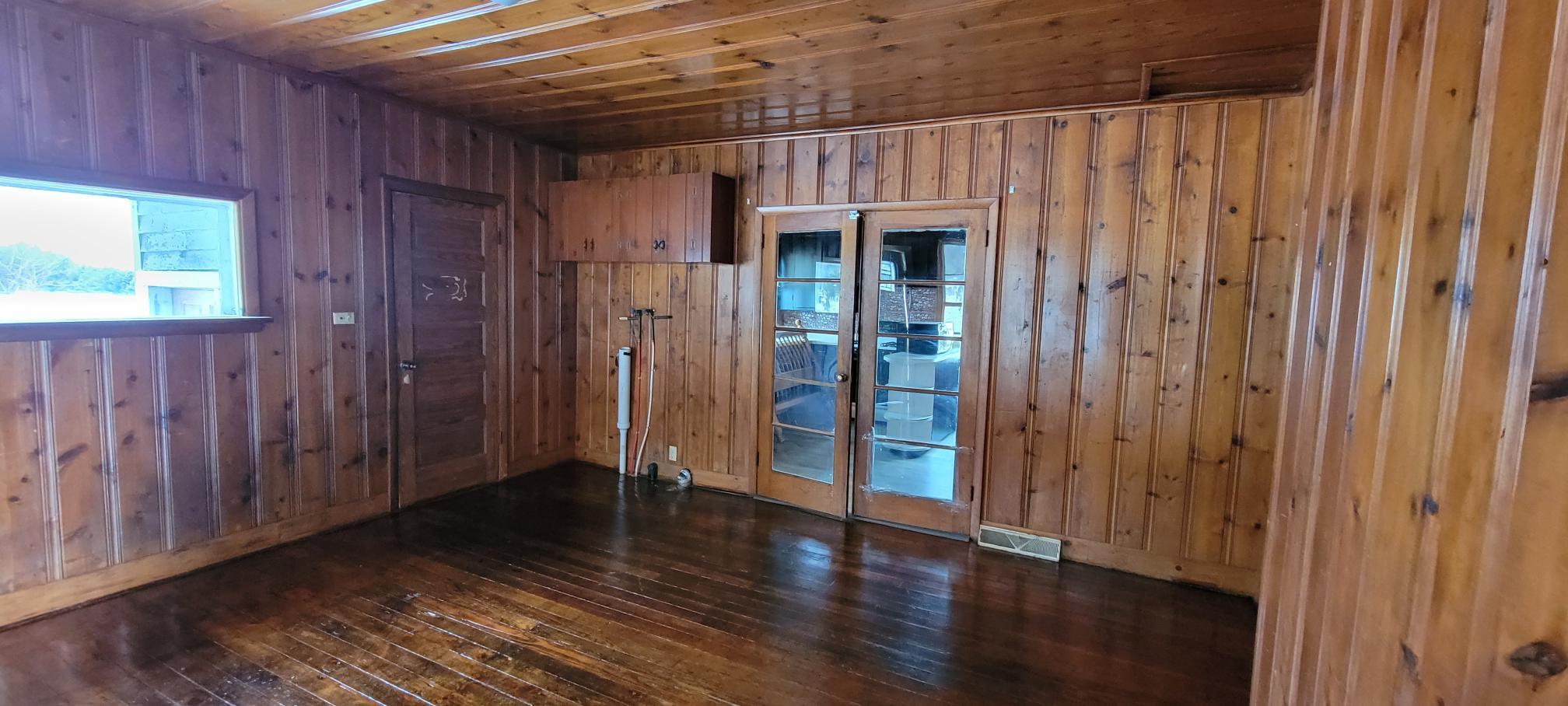 2815 North Shore Drive Delavan, WI 53115 - Photo 3 of 19 Family Room