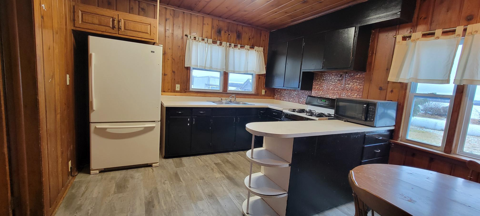 2815 North Shore Drive Delavan, WI 53115 - Photo 5 of 19 Kitchen