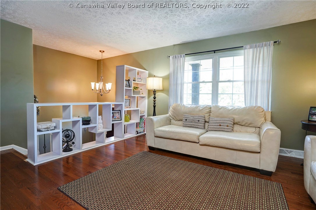 2 Barrington Road Nitro, WV 25143 - Photo 10 of 29 Gallery Image 10