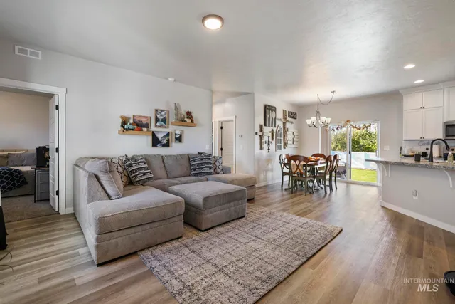 $375,000 | 1417 North Birch Street, Jerome, ID 83338