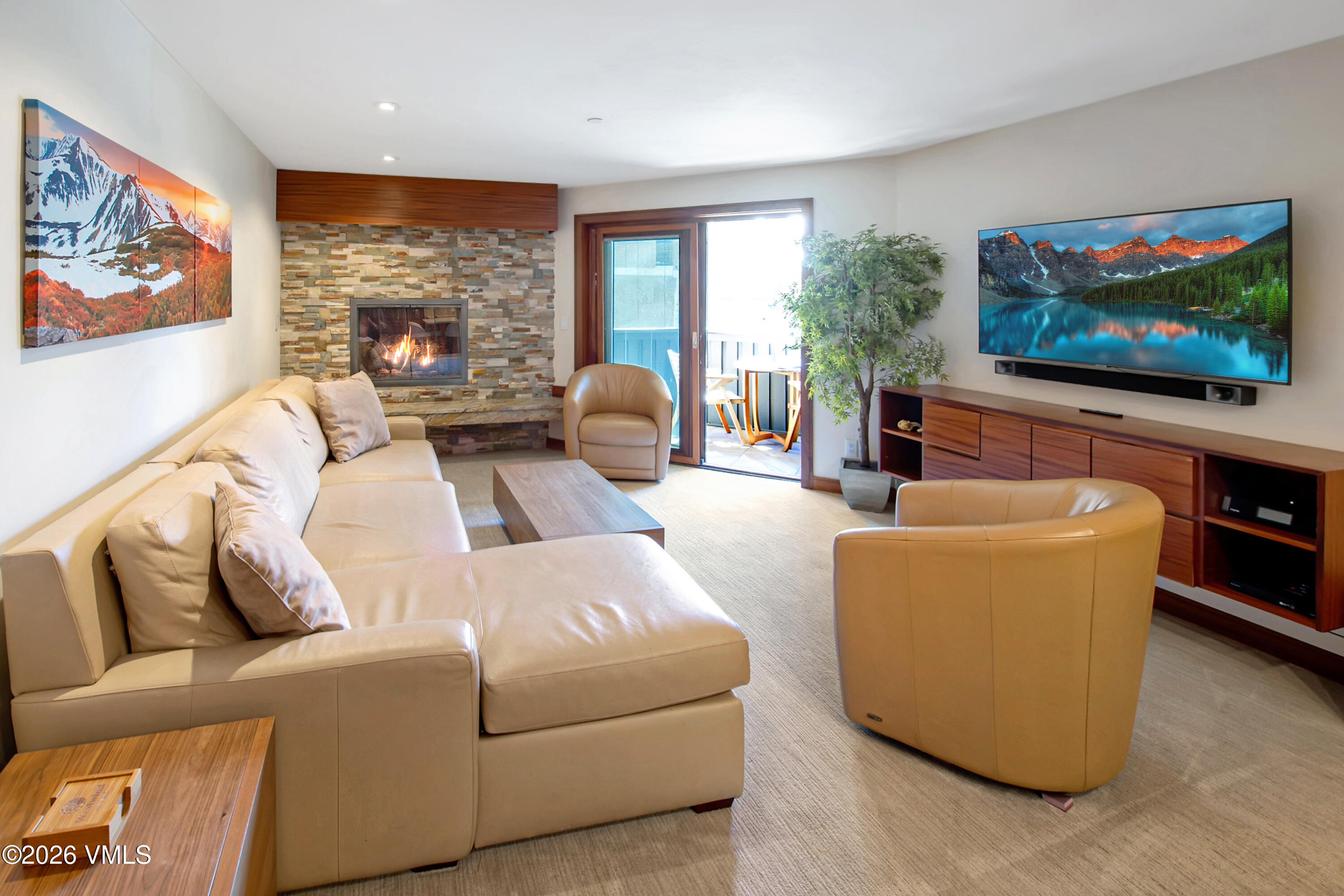 548 South Frontage Road West, Unit 101 Vail, CO 81657 - Photo 4 of 28 Westwind_101_0012