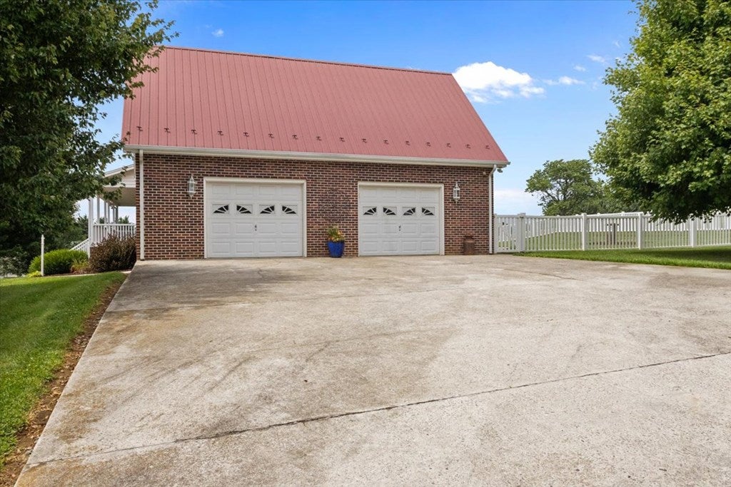 12425 Prices Bridge Road Glade Spring, VA 24340 - Photo 6 of 78 Gallery Image 6