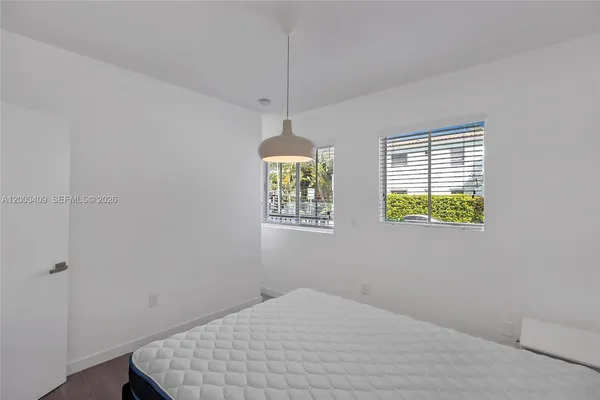 $2,200 | 557 Michigan Avenue, Unit 212, Miami Beach, FL 33139