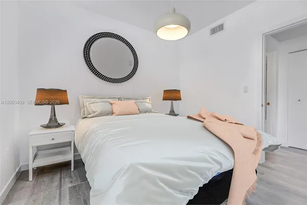 $2,200 | 557 Michigan Avenue, Unit 212, Miami Beach, FL 33139