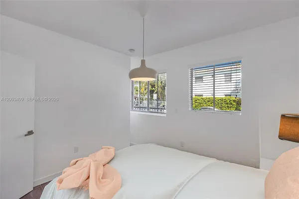 $2,200 | 557 Michigan Avenue, Unit 212, Miami Beach, FL 33139