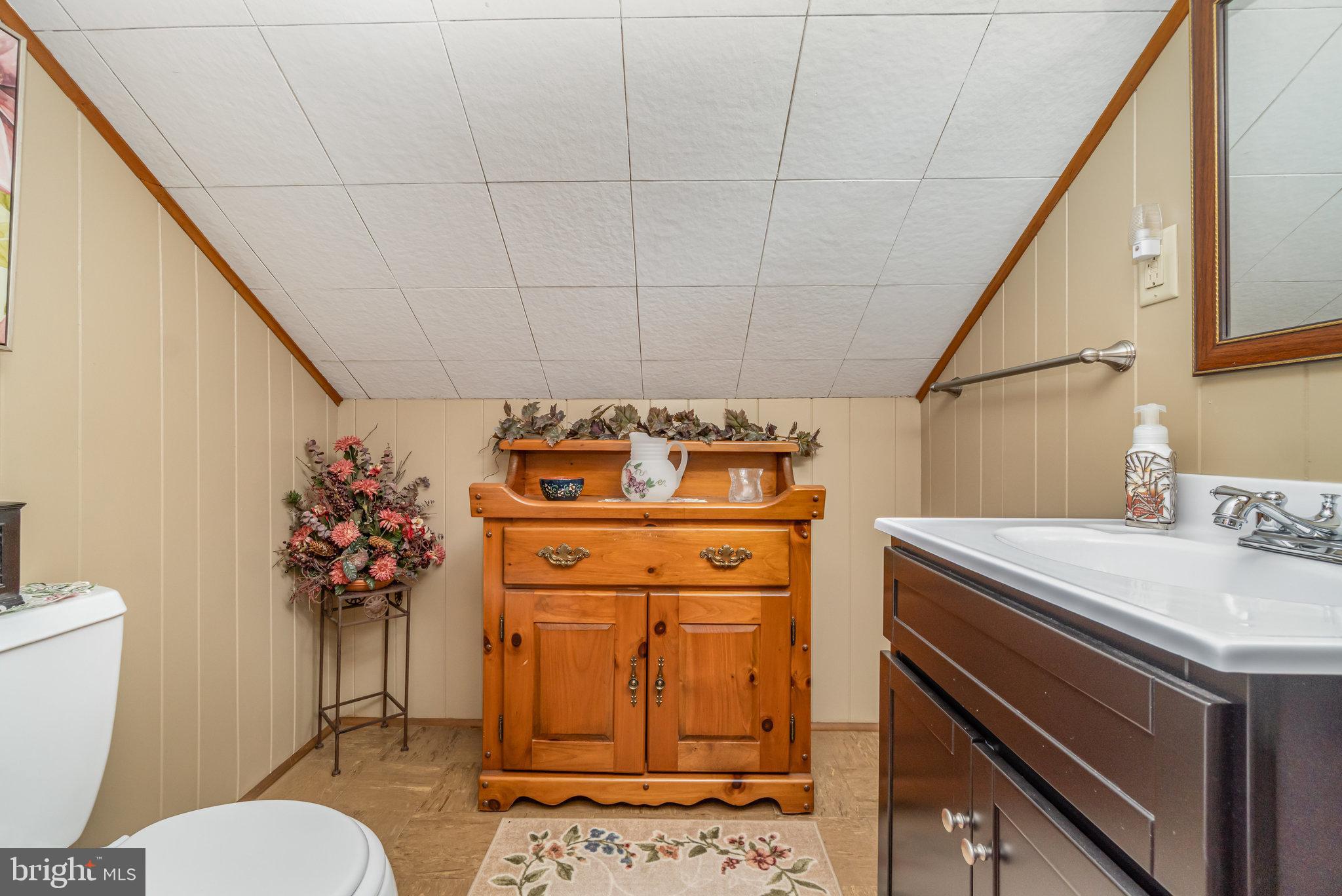 904 South 12th Street Lebanon, PA 17042 - Photo 23 of 32 a utility room with dryer and washer