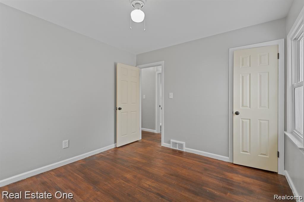 3604 Huron Street Dearborn, MI 48124 - Photo 7 of 21