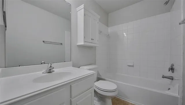 $2,250 | 87 West Twinvale Loop, Conroe, TX 77384