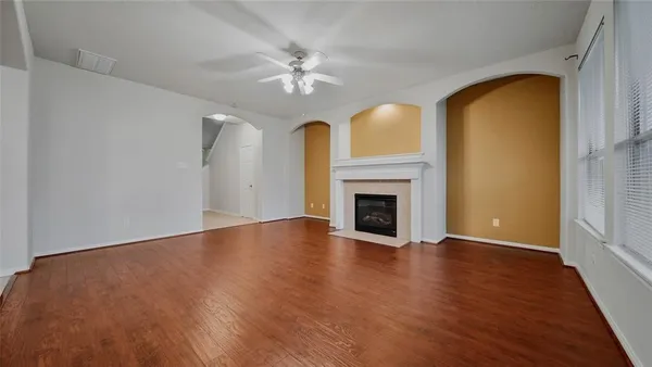 $2,190 | 87 West Twinvale Loop, Conroe, TX 77384