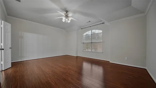 $2,250 | 87 West Twinvale Loop, Conroe, TX 77384