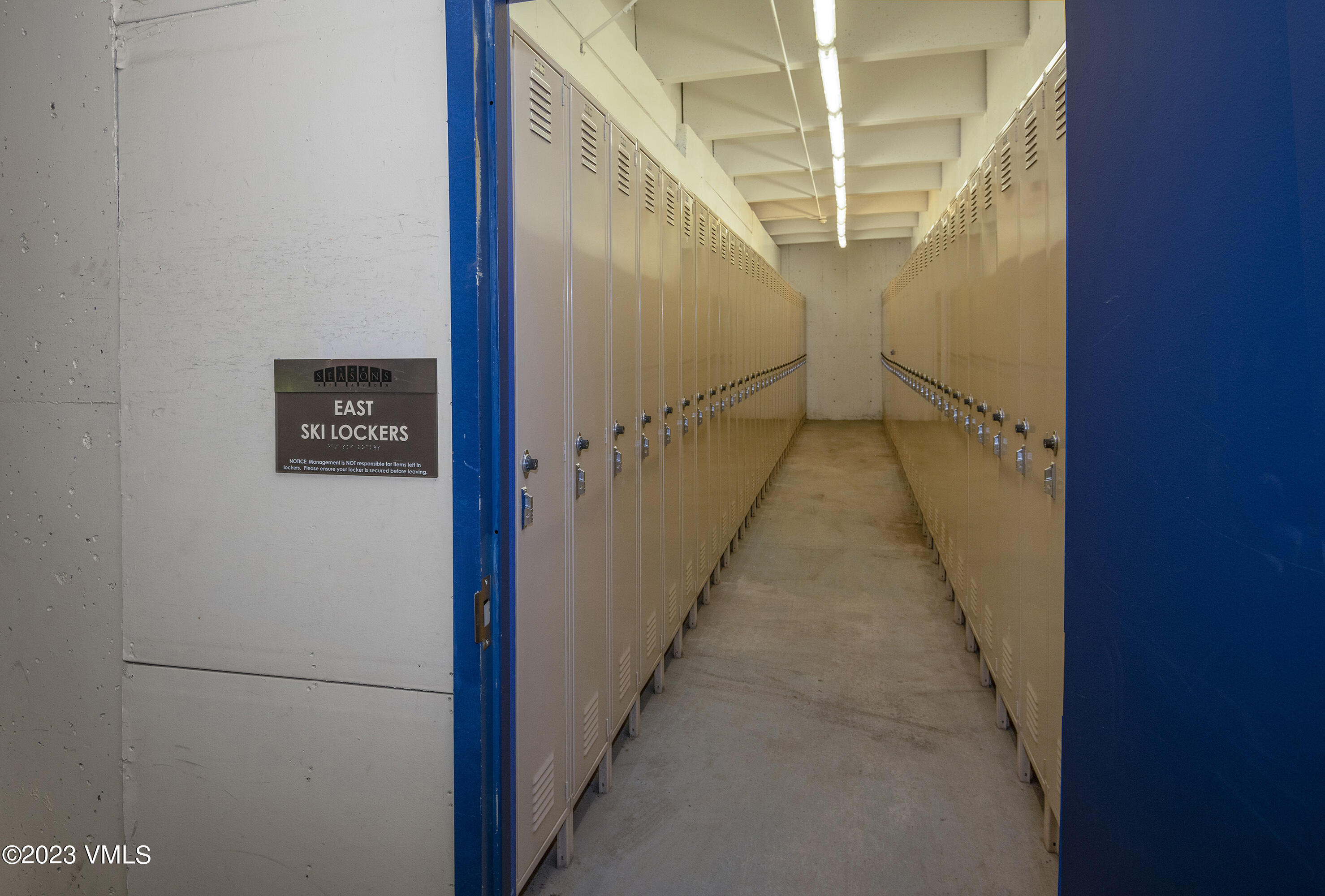 137 Benchmark Road, Unit 327 Avon, CO 81620 - Photo 31 of 43 a view of a staircase