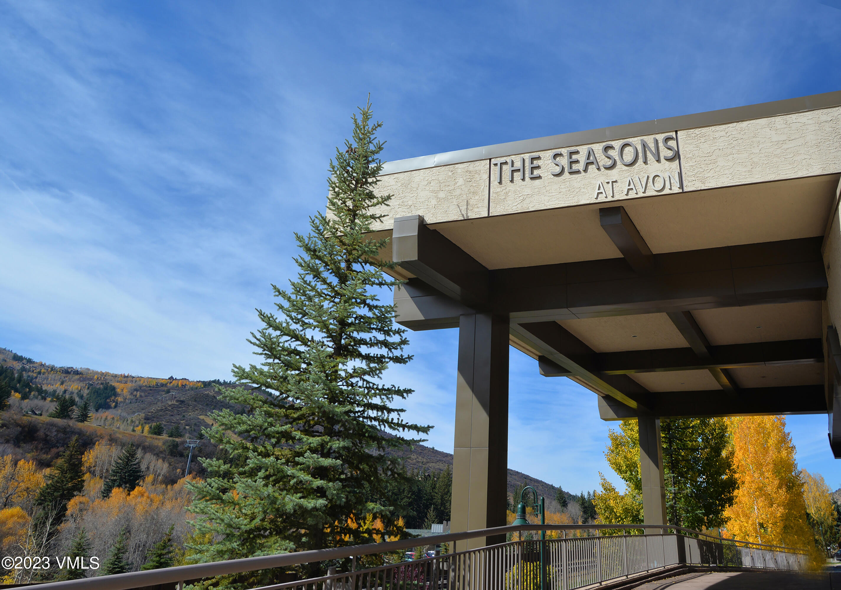 137 Benchmark Road, Unit 327 Avon, CO 81620 - Photo 34 of 43 a view of a building