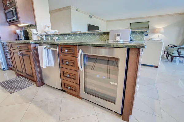 $7,500 | 4301 North Ocean Boulevard, Unit 607, Boca Raton, FL 33431