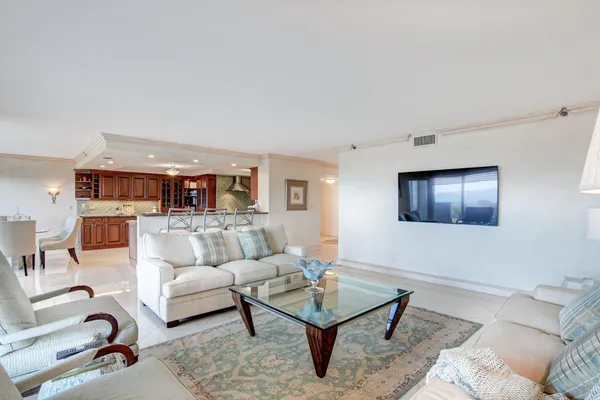 $7,500 | 4301 North Ocean Boulevard, Unit 607, Boca Raton, FL 33431