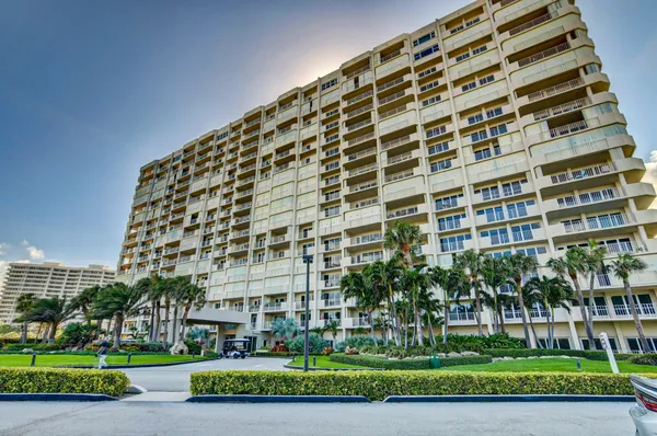$7,500 | 4301 North Ocean Boulevard, Unit 607, Boca Raton, FL 33431