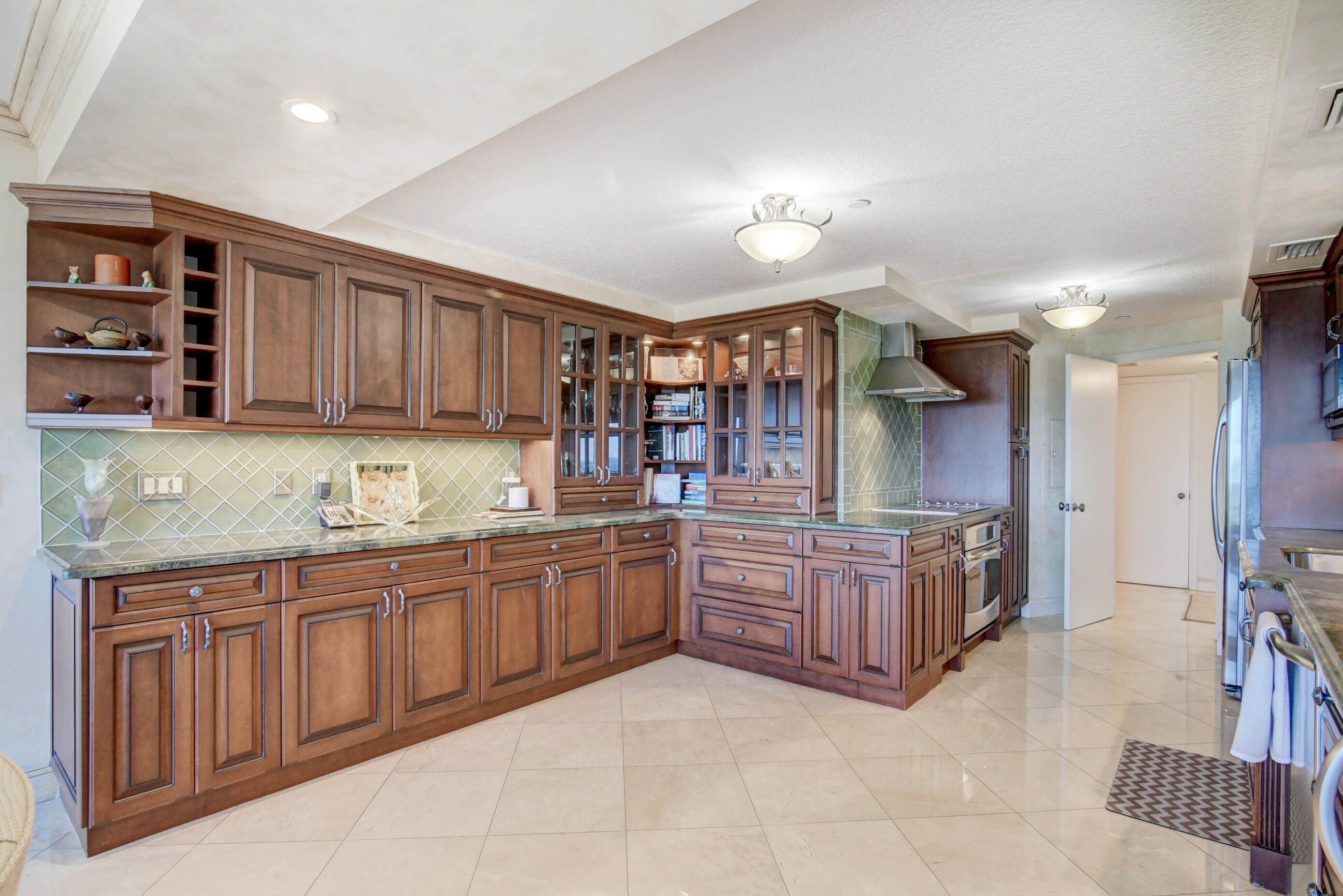 4301 North Ocean Boulevard, Unit 607 Boca Raton, FL 33431 - Photo 8 of 84 Extensive Cabinetry