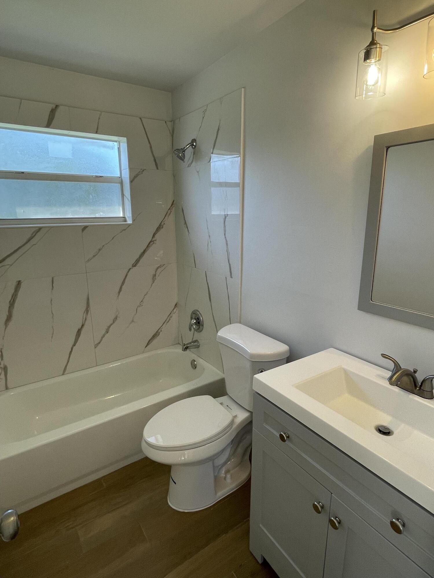 381 West 32nd Street Riviera Beach, FL 33404 - Photo 9 of 12 IMG_3818