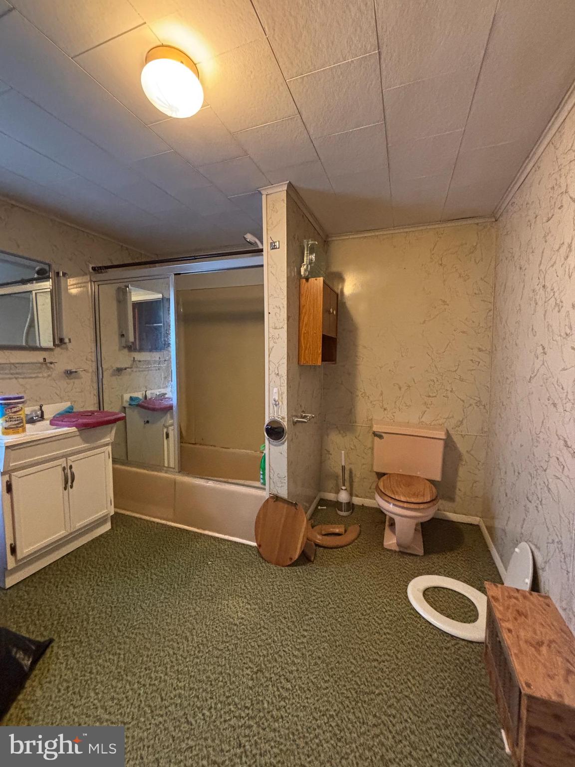 488 State Street Sandy Ridge, PA 16677 - Photo 29 of 36 a room with a chair and gym equipment