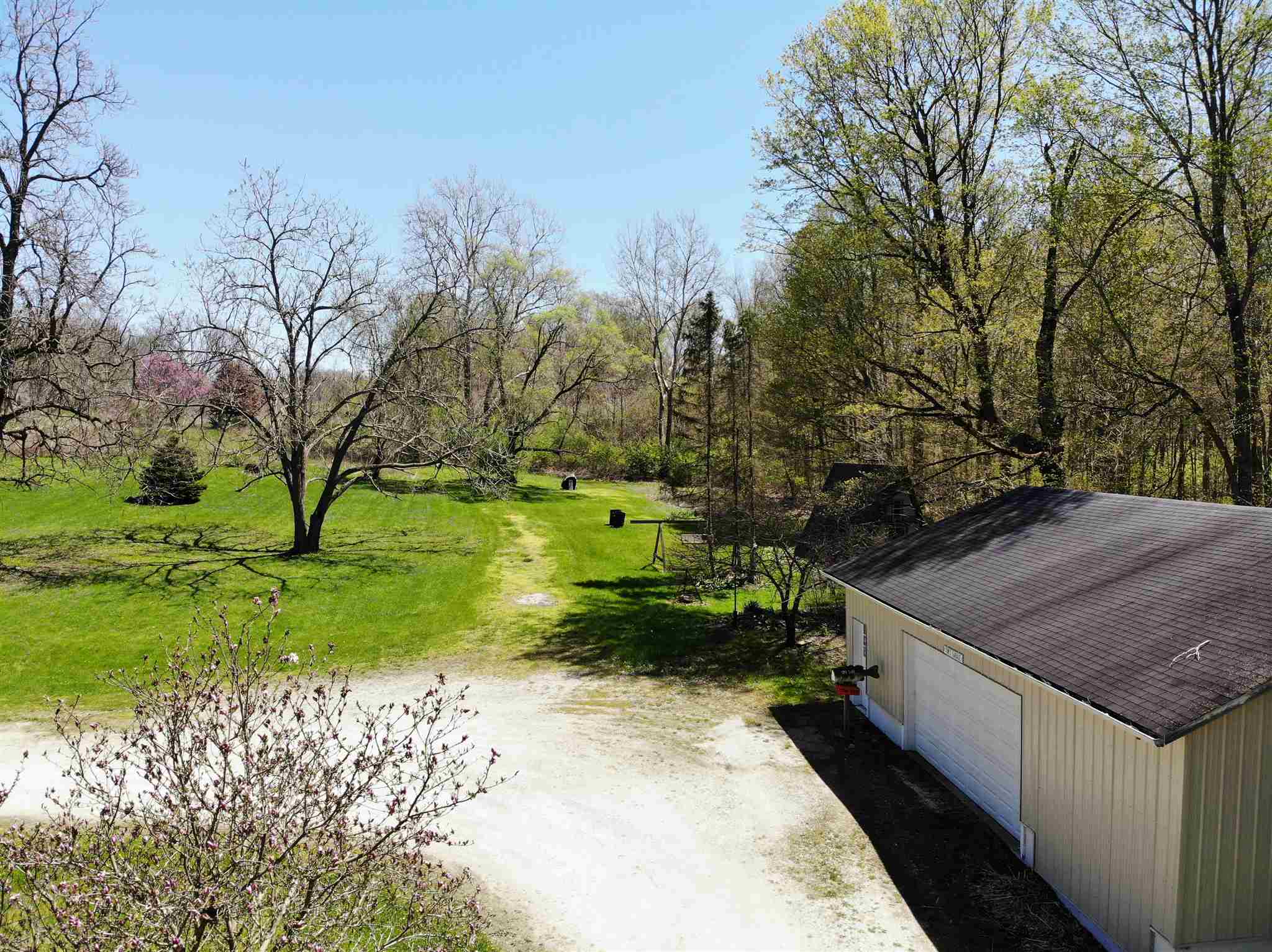 1285 Evergreen Road Huntington, IN 46750 - Photo 12 of 36 Gallery Image 12