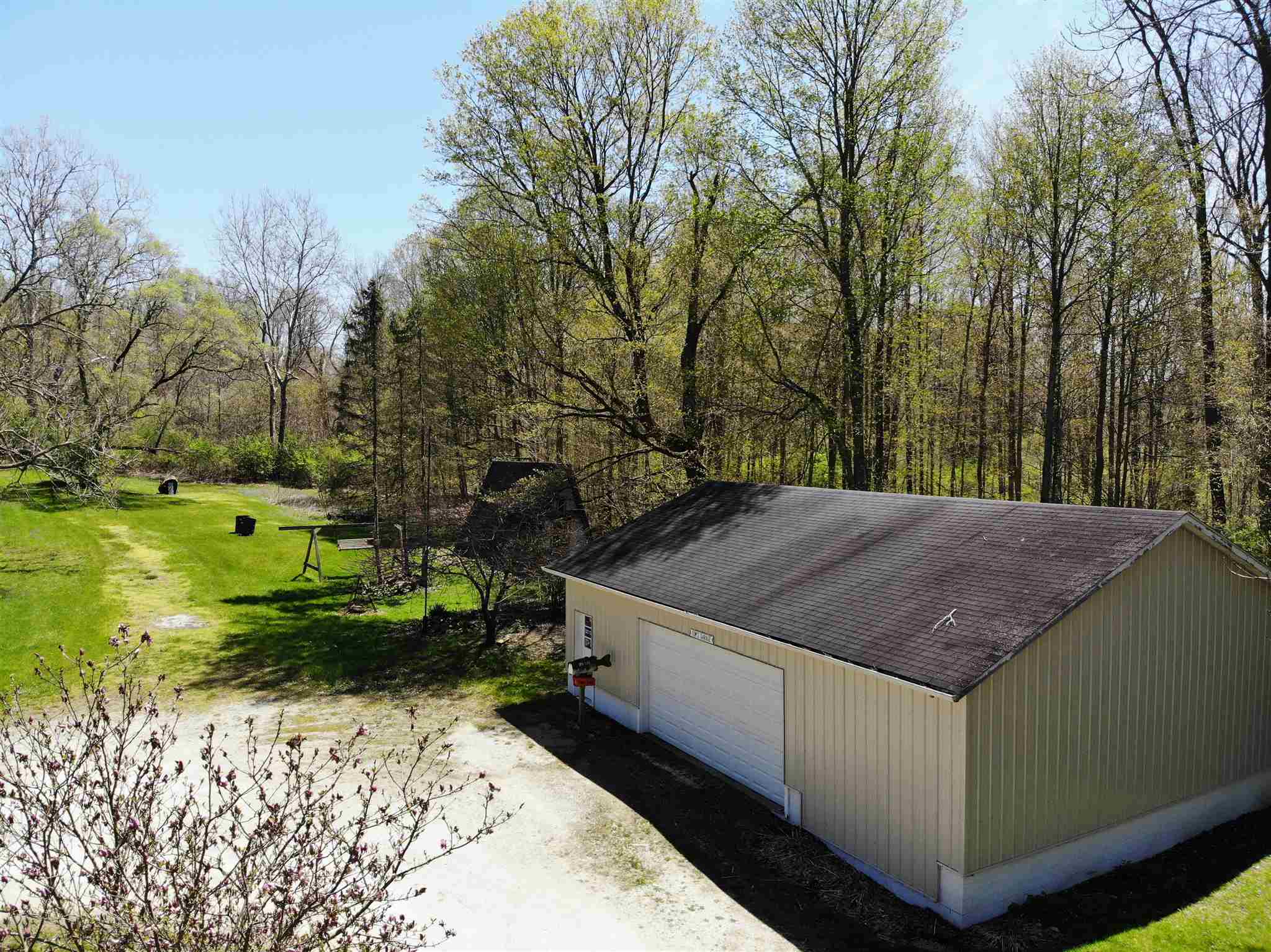 1285 Evergreen Road Huntington, IN 46750 - Photo 13 of 36 Gallery Image 13