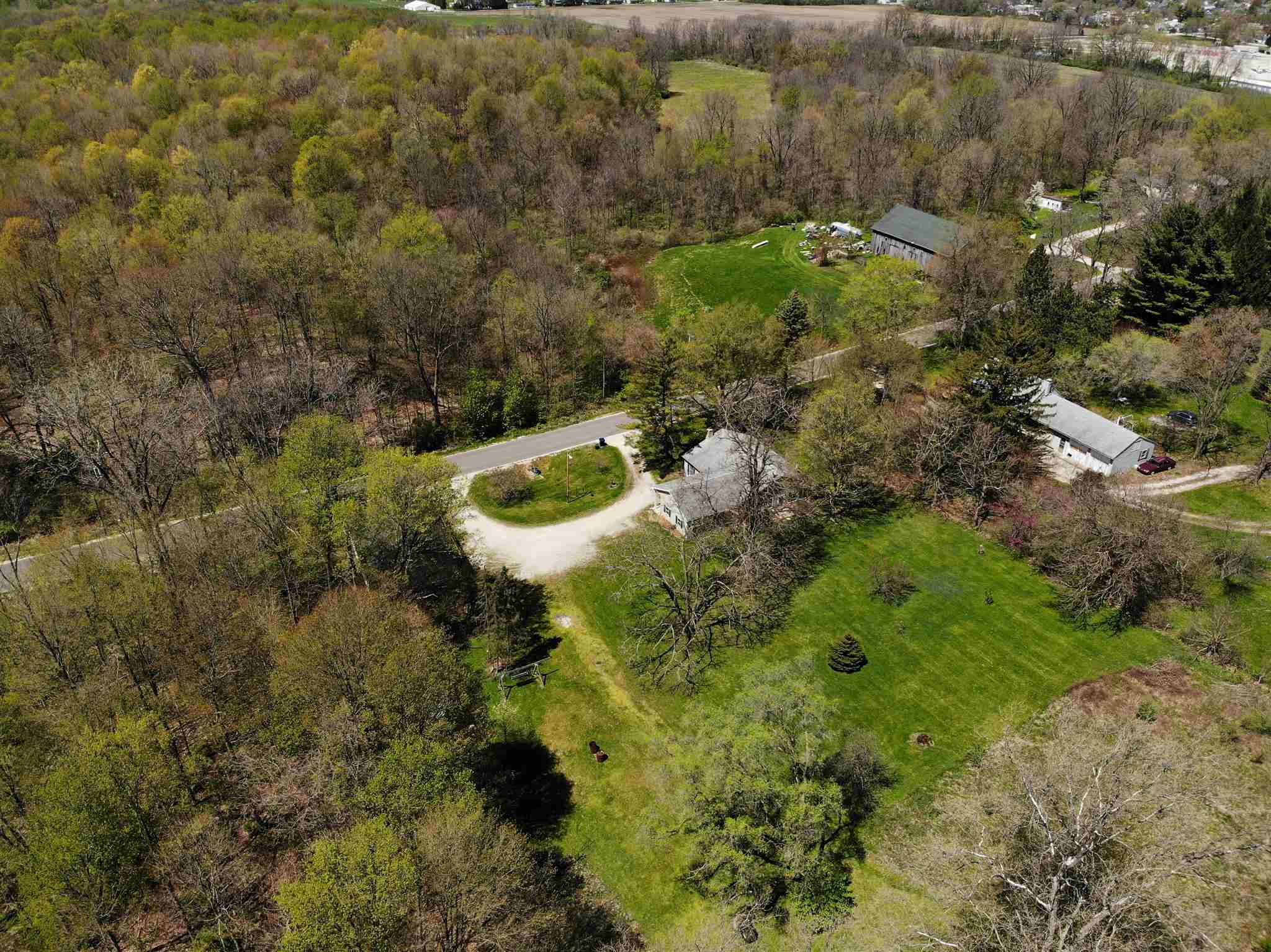 1285 Evergreen Road Huntington, IN 46750 - Photo 17 of 36 Gallery Image 17