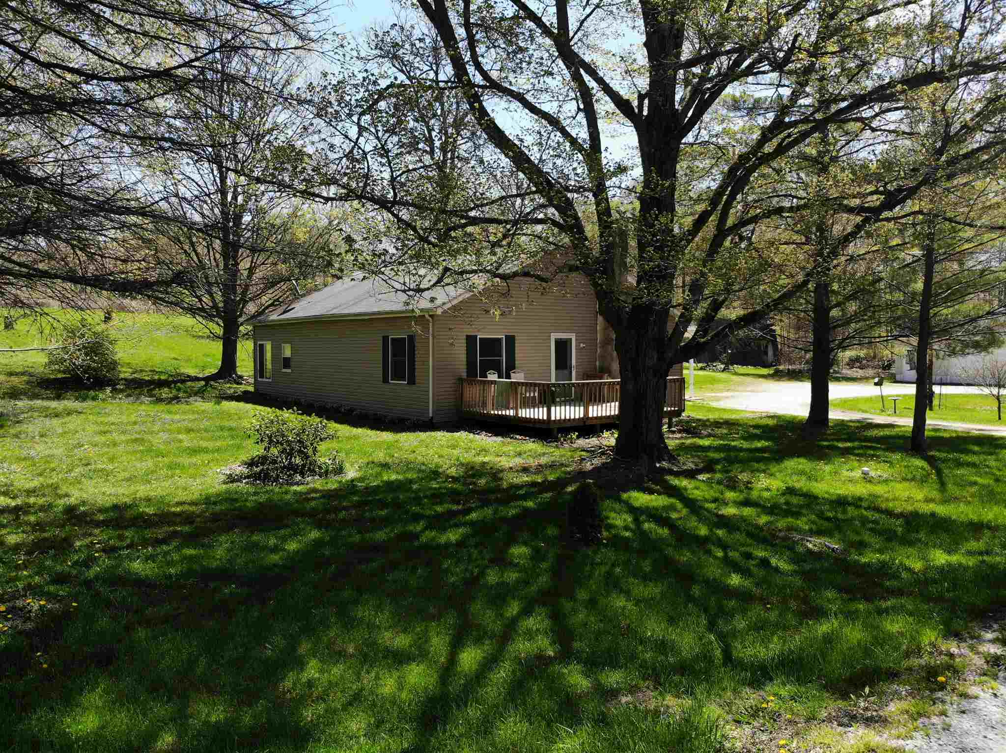 1285 Evergreen Road Huntington, IN 46750 - Photo 3 of 36 Gallery Image 3