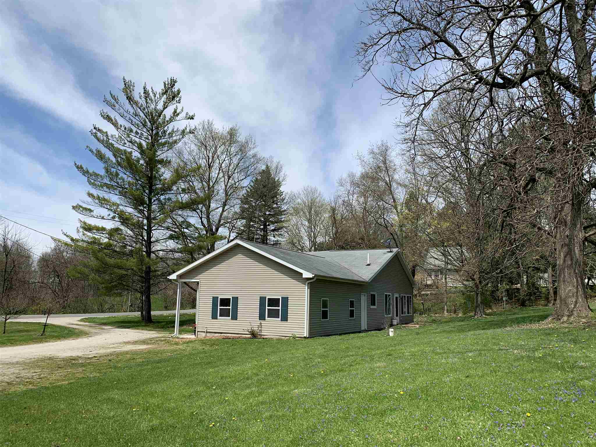 1285 Evergreen Road Huntington, IN 46750 - Photo 35 of 36 Gallery Image 35
