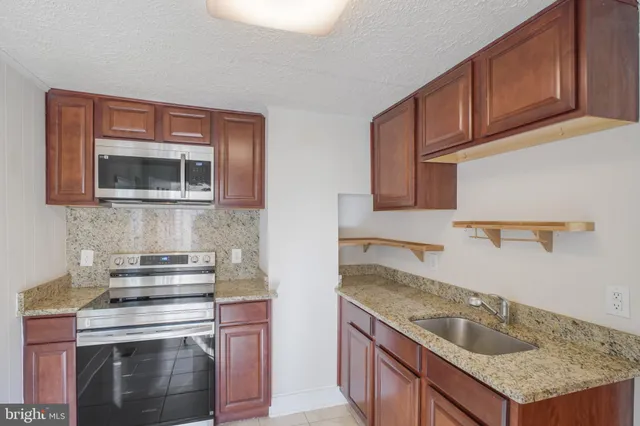 $1,795 | 662 Lafayette Boulevard, Fredericksburg, VA 22401