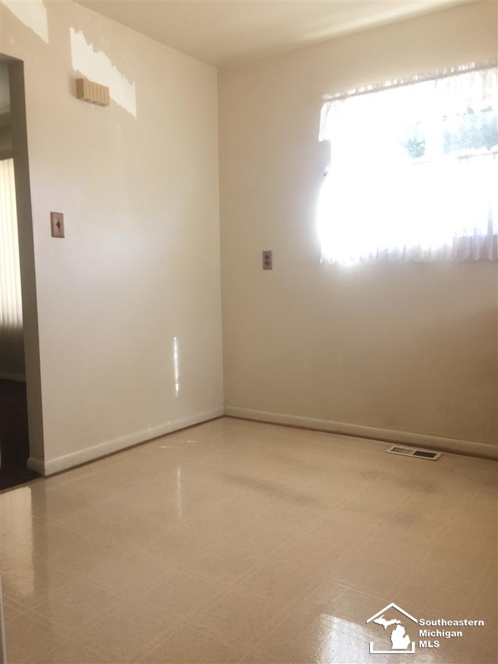 7063 North Gulley Road Dearborn Heights, MI 48127 - Photo 12 of 24