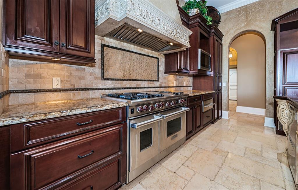 9209 Silverthorn Road Largo, FL 33777 - Photo 16 of 90