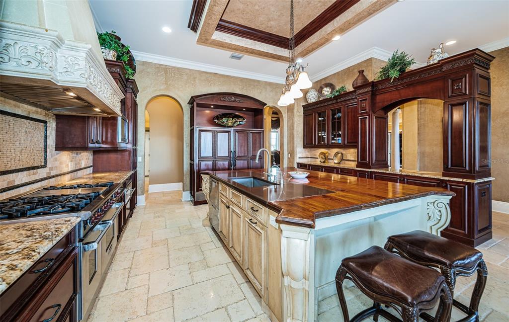 9209 Silverthorn Road Largo, FL 33777 - Photo 19 of 90