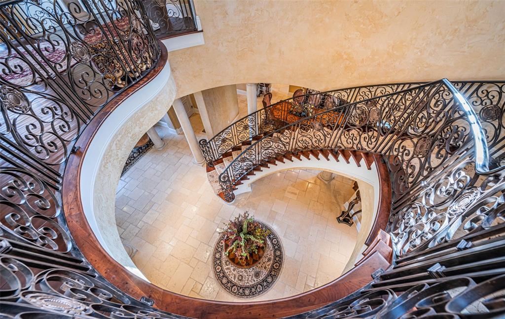 9209 Silverthorn Road Largo, FL 33777 - Photo 35 of 90