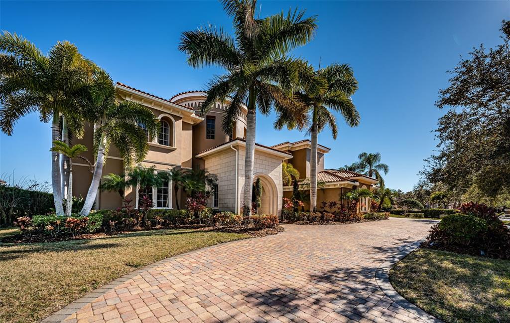 9209 Silverthorn Road Largo, FL 33777 - Photo 5 of 90